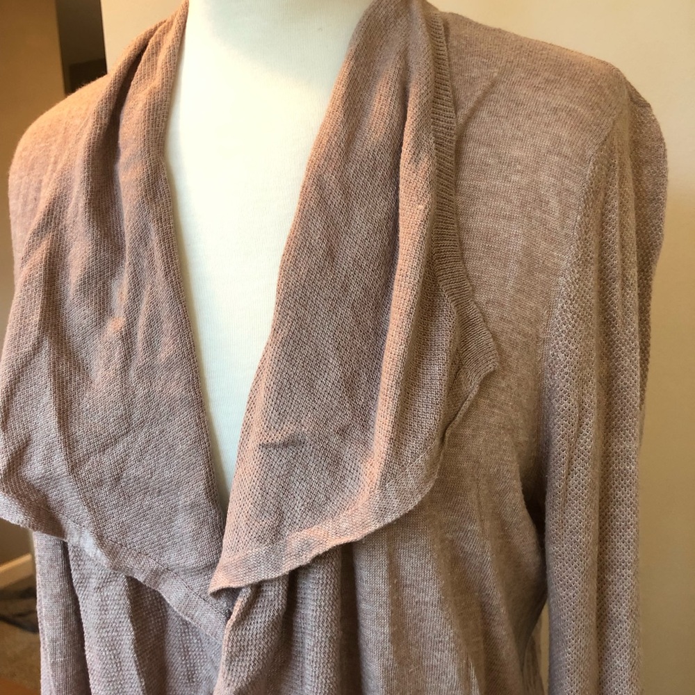 Lightweight Flutter Collar Cardigan - image 4